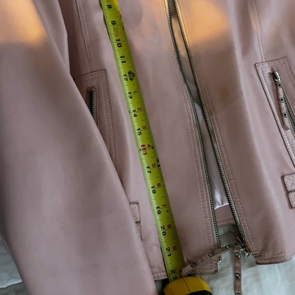 Pink leather jacket - Picture 7 of 9